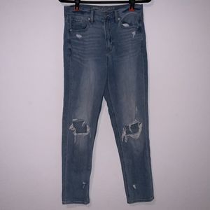 American Eagle Distressed Mom Jean (Blue)